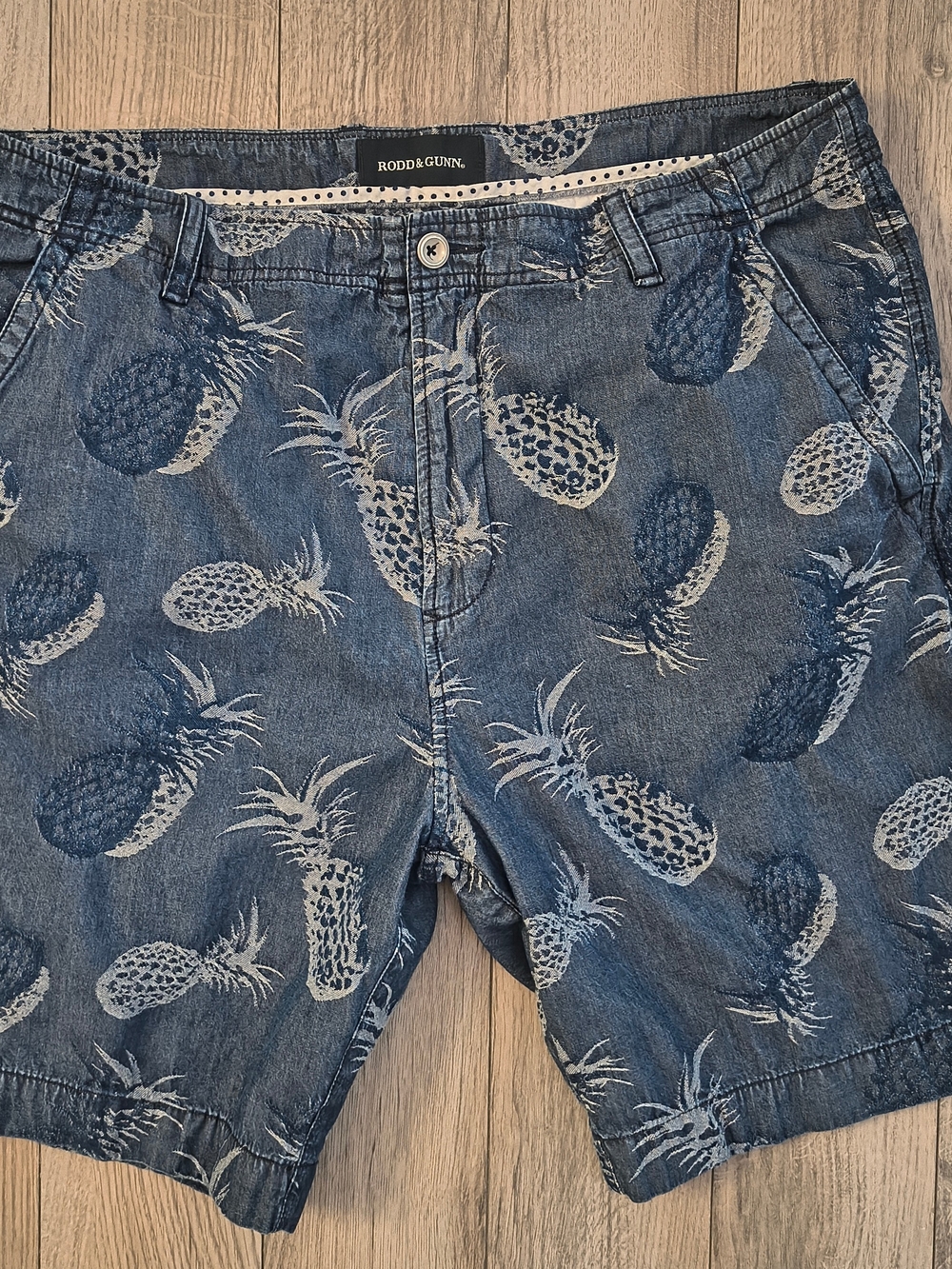 Rodd & Gunn Men's Blue Pineapple Print Shorts